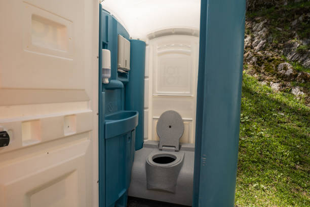 Best Restroom Trailer for Corporate Events  in Ishpeng, MI